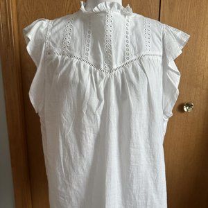 NWT Express White eyelet lace ruffle top Medium M Tie back blouse flowing NEW